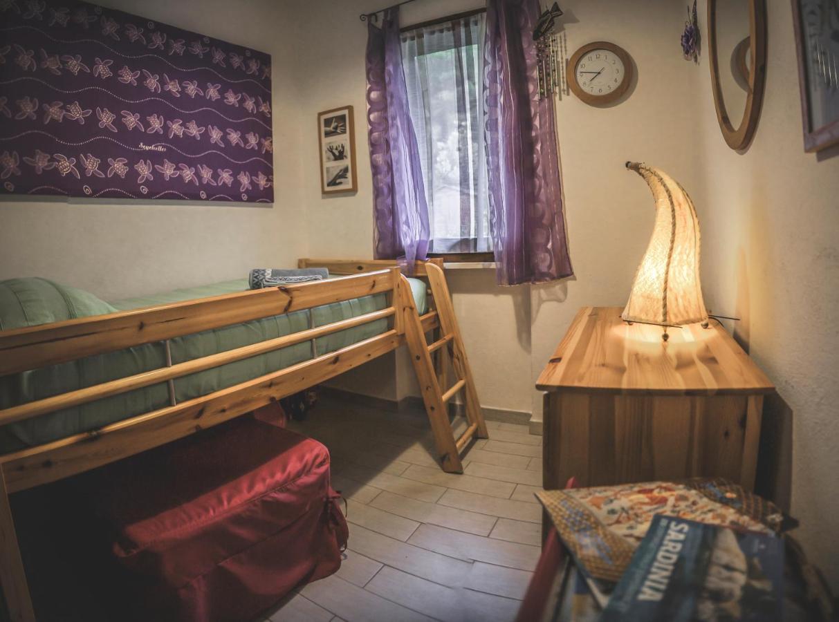 Purple House, 30M To Beach Pula Buitenkant foto
